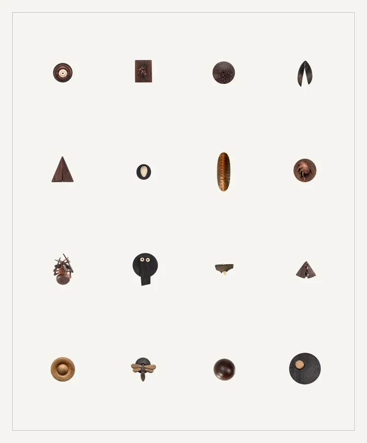 16 small wooden sculptures